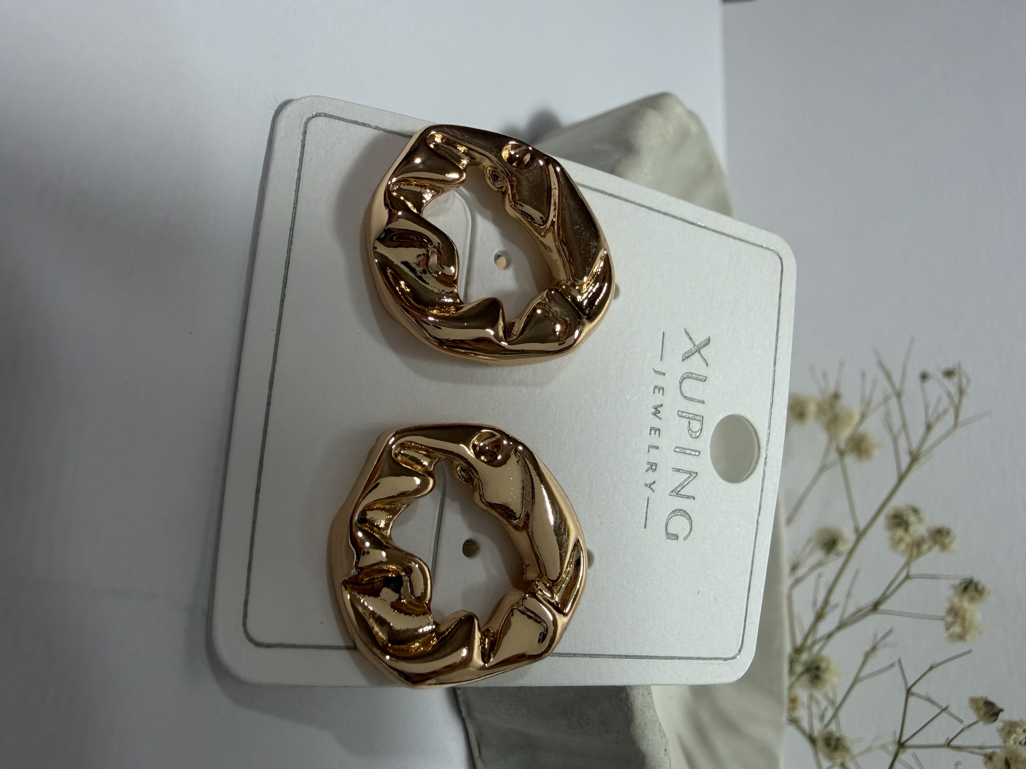 گوشواره بیضی چروک میخی برند ژوپینگ